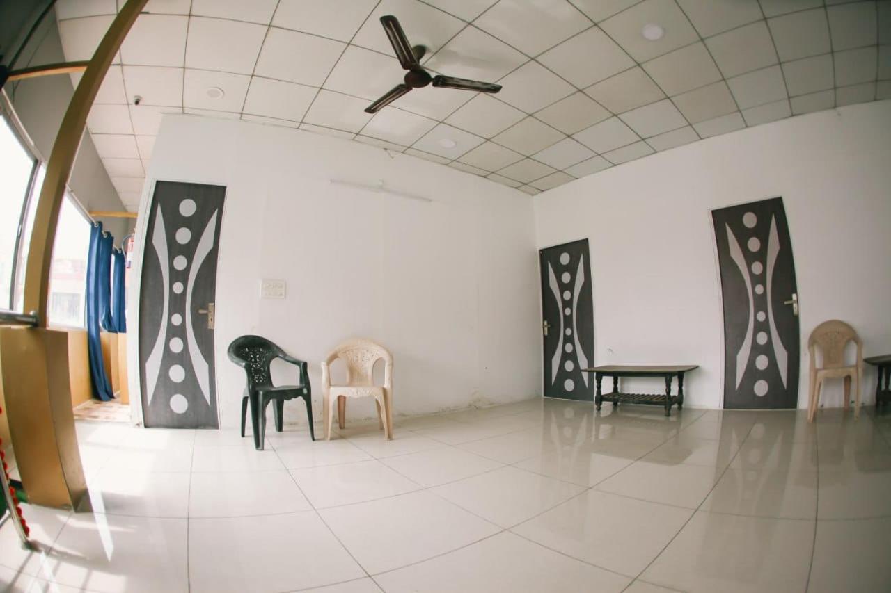 Maa Vaibhav Laxmi Guest House Rishīkesh Extérieur photo